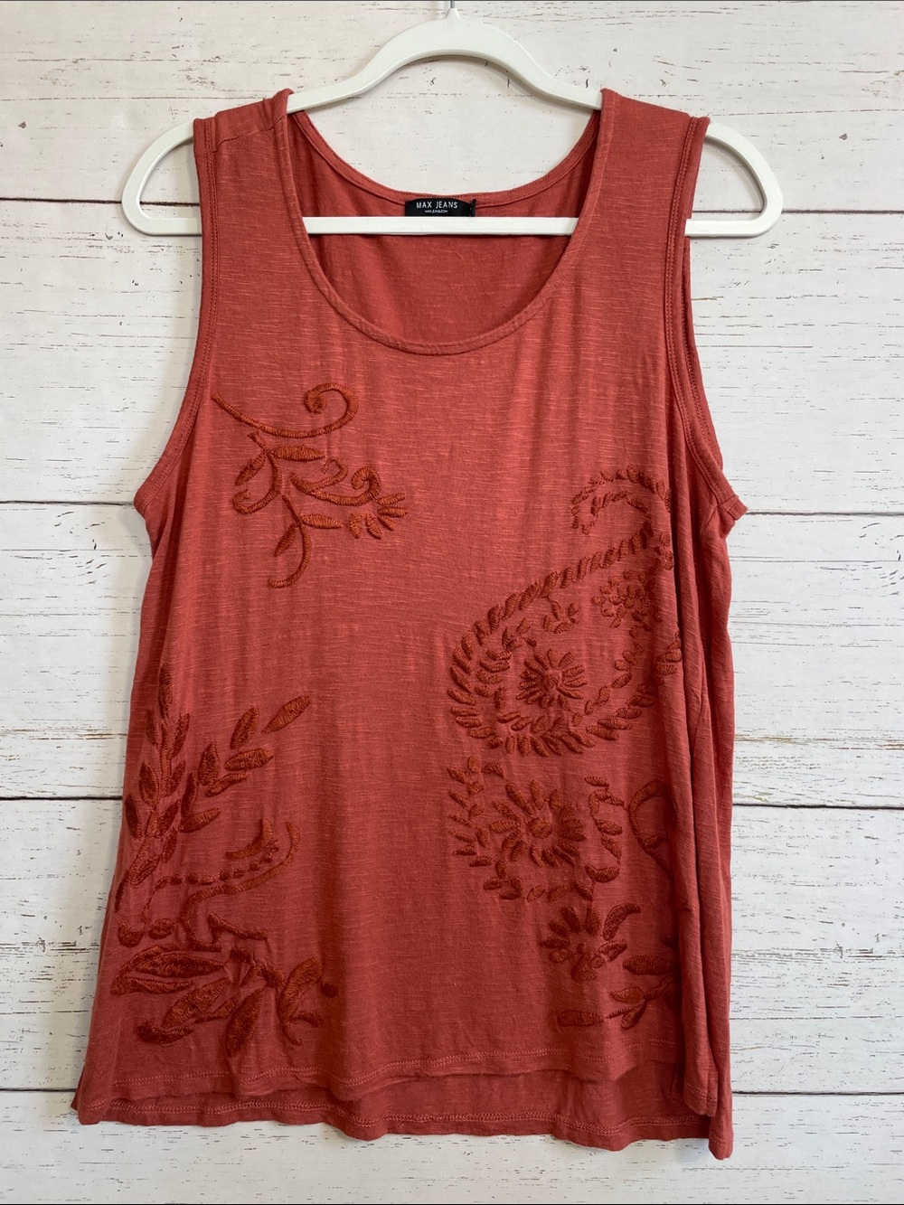 Max Jeans Rust Red Embroidered Scoop Neck Tank Top, size L